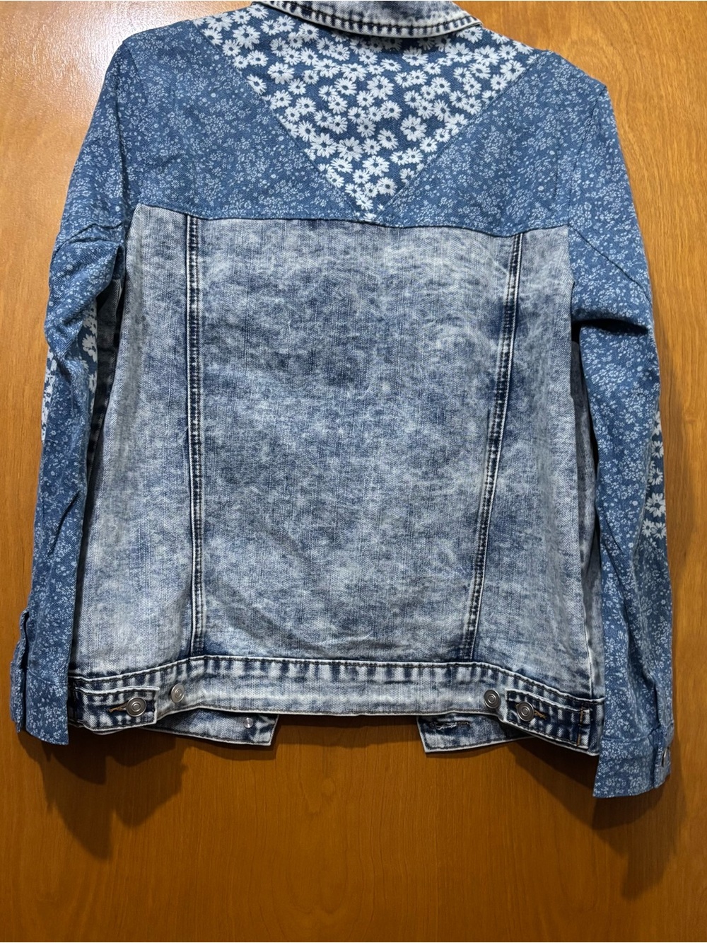 Fate Light Wash Denim Jacket NWT SIZE SMALL - Picture 4 of 5